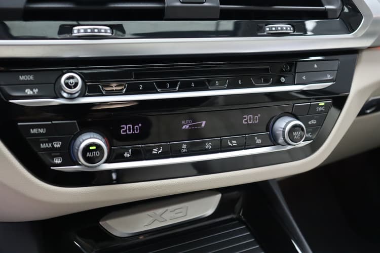 BMW X3 2.5si AT (218 hp)