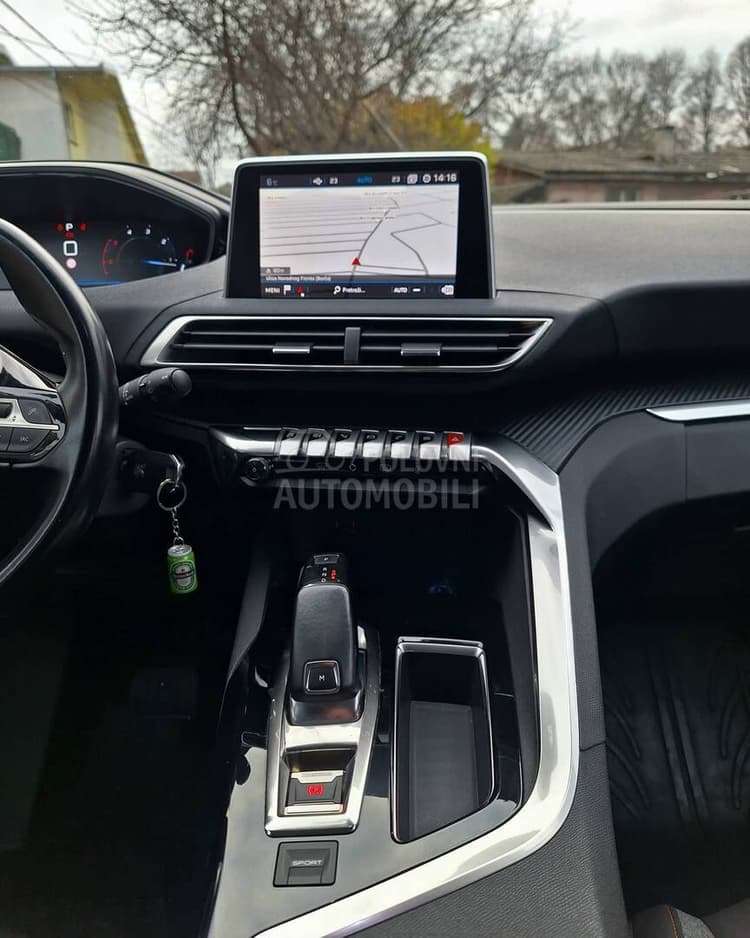 Peugeot 3008 1.6 HDI AMT (120 hp)