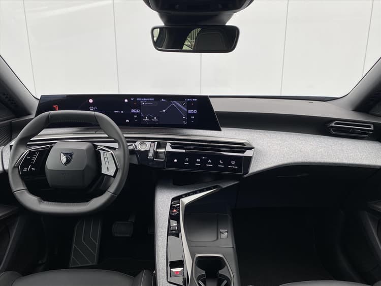 Peugeot 3008 Peugeot e-3008 GT