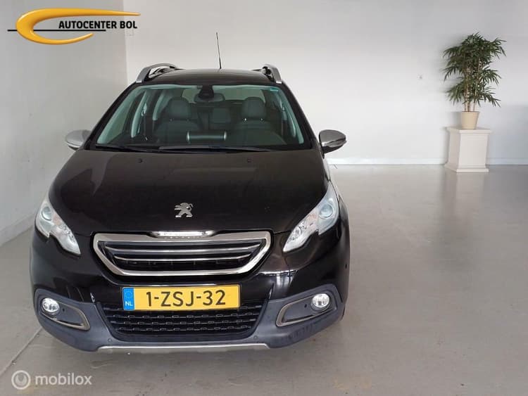 Peugeot 2008 1.2 VTi MT (82 hp)